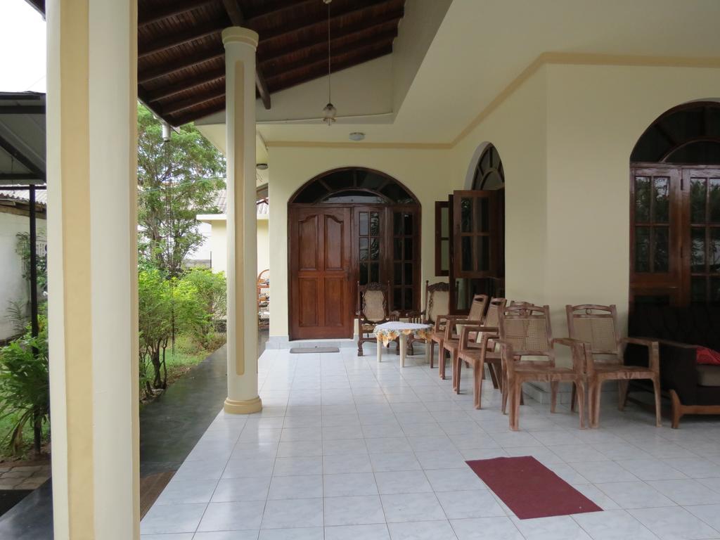 Bolonghes Homestay Negombo Exterior photo